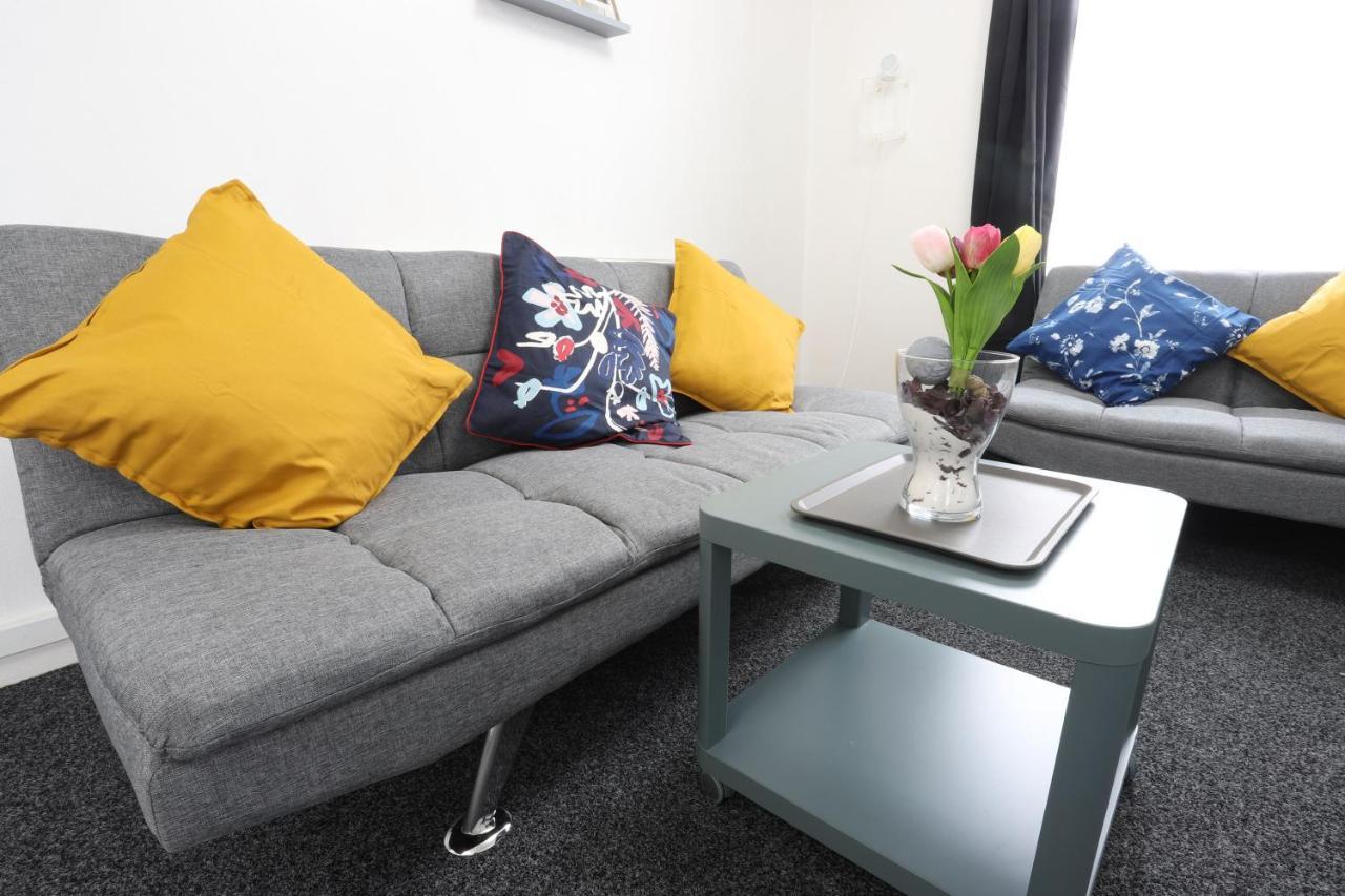 B'Ham Nec/Airport/Hs2 Short Stay Birmingham Exteriör bild